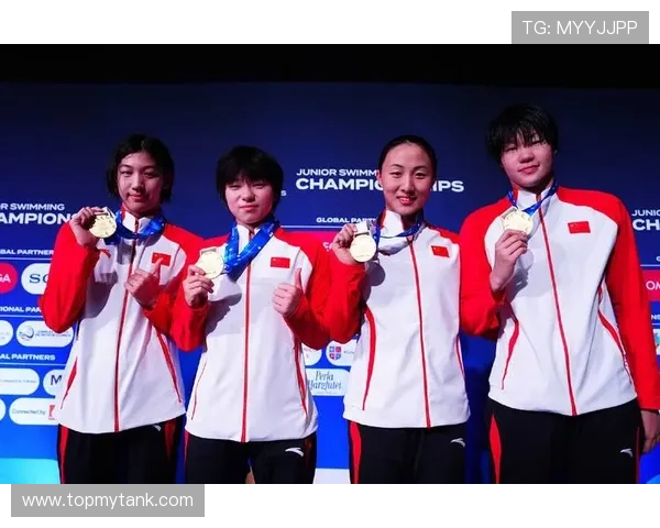 中国女队接力夺冠美国犯规热议